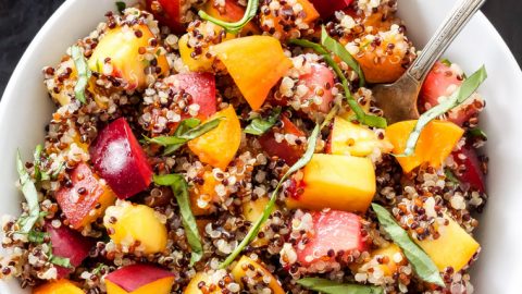 Quinoa, nectarine, melon and basil salad 58 Quinoa, nectarine, melon and basil salad