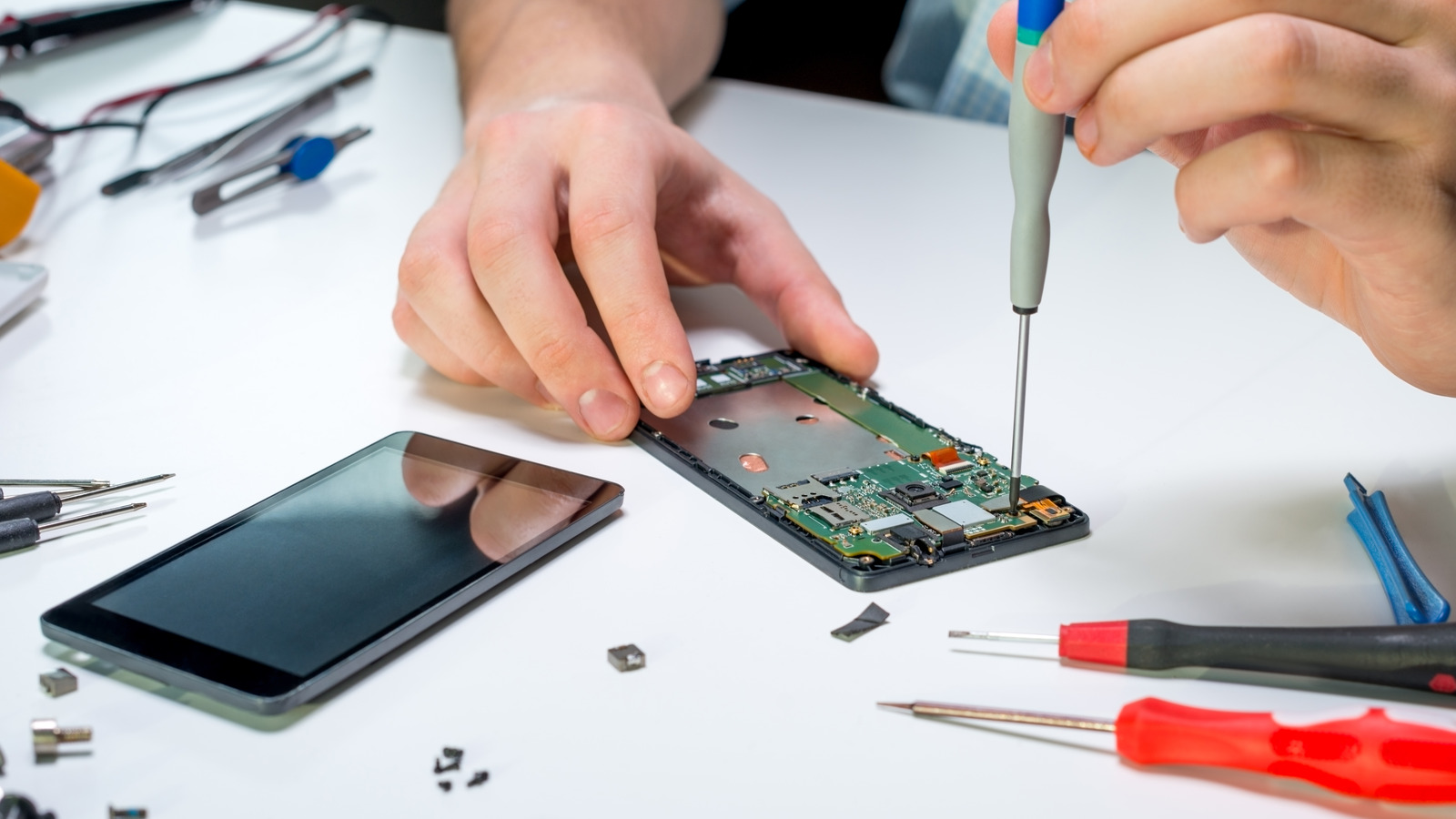 Repairing your smartphone yourself: questions to ask yourself 23 Repairing your smartphone yourself: questions to ask yourself