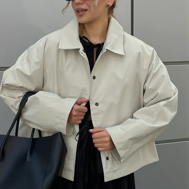 How to Style a Cropped Trench Coat: The Perfect Spring Transitional Outfit