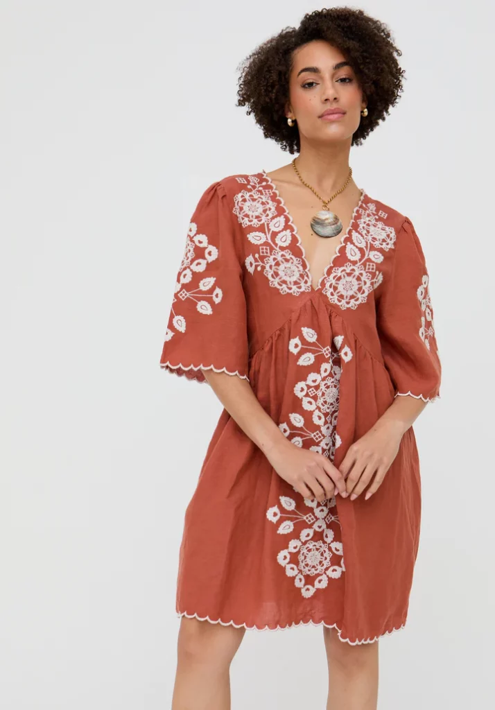 Effortless Elegance: Why Raffya is the Must-Have Label for the Modern Wardrobe 4 Effortless Elegance: Why Raffya is the Must-Have Label for the Modern Wardrobe