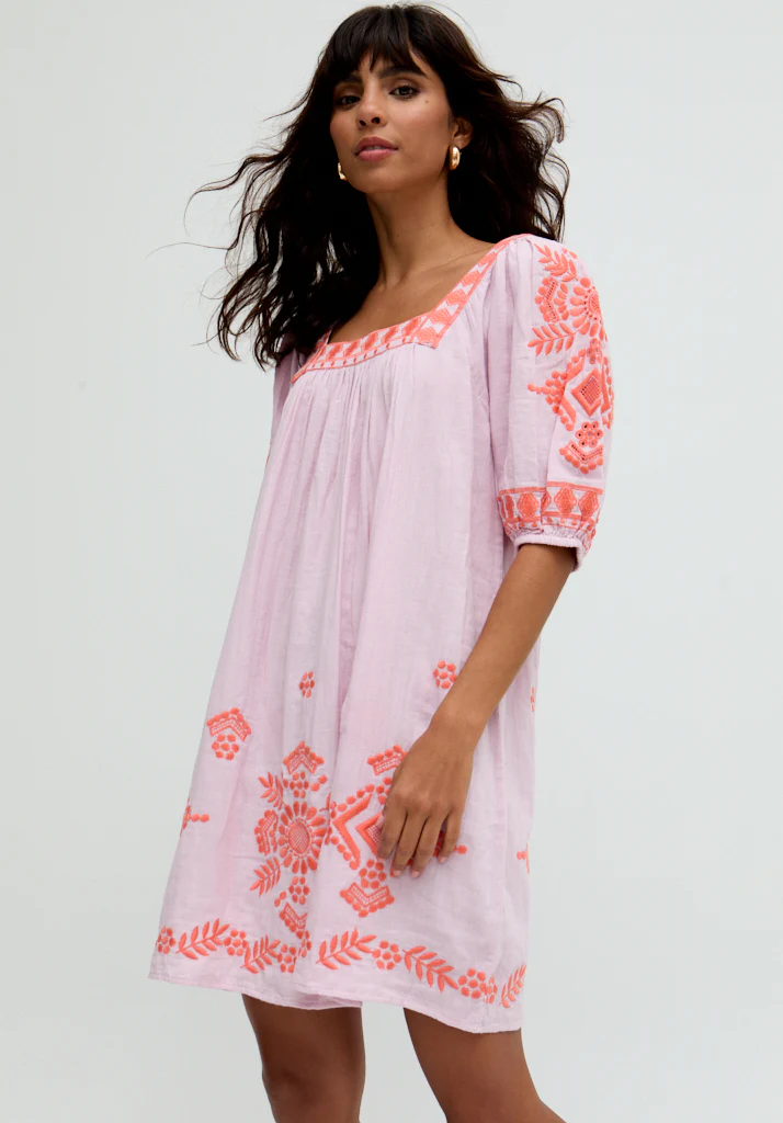 Effortless Elegance: Why Raffya is the Must-Have Label for the Modern Wardrobe 3 Effortless Elegance: Why Raffya is the Must-Have Label for the Modern Wardrobe